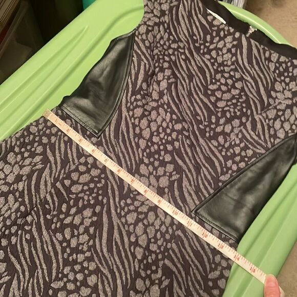 Bundle 2 Dresses Taylor Maggy London Leopard Leather sz 2 - Picture 8 of 16